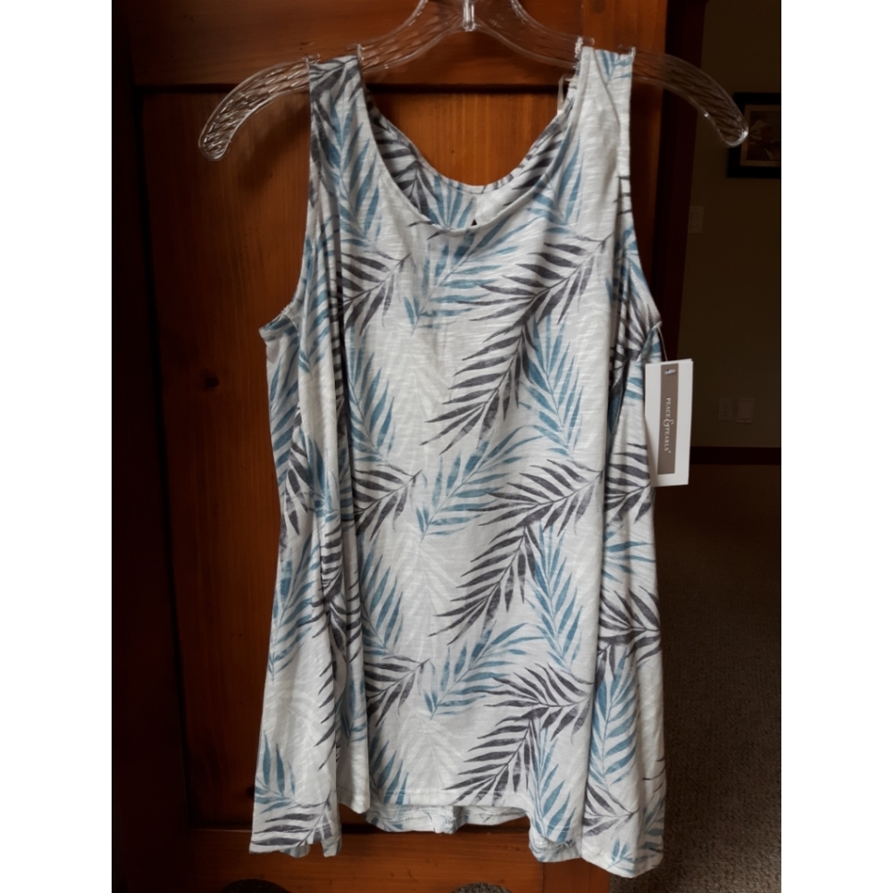 COPY - NWT | Peace & Pearls Flowy Top